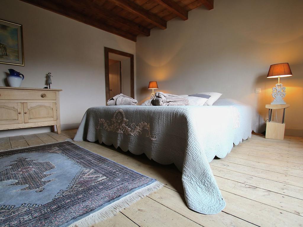Unique Holiday Home In Virton With Jacuzzi Latour Exterior foto
